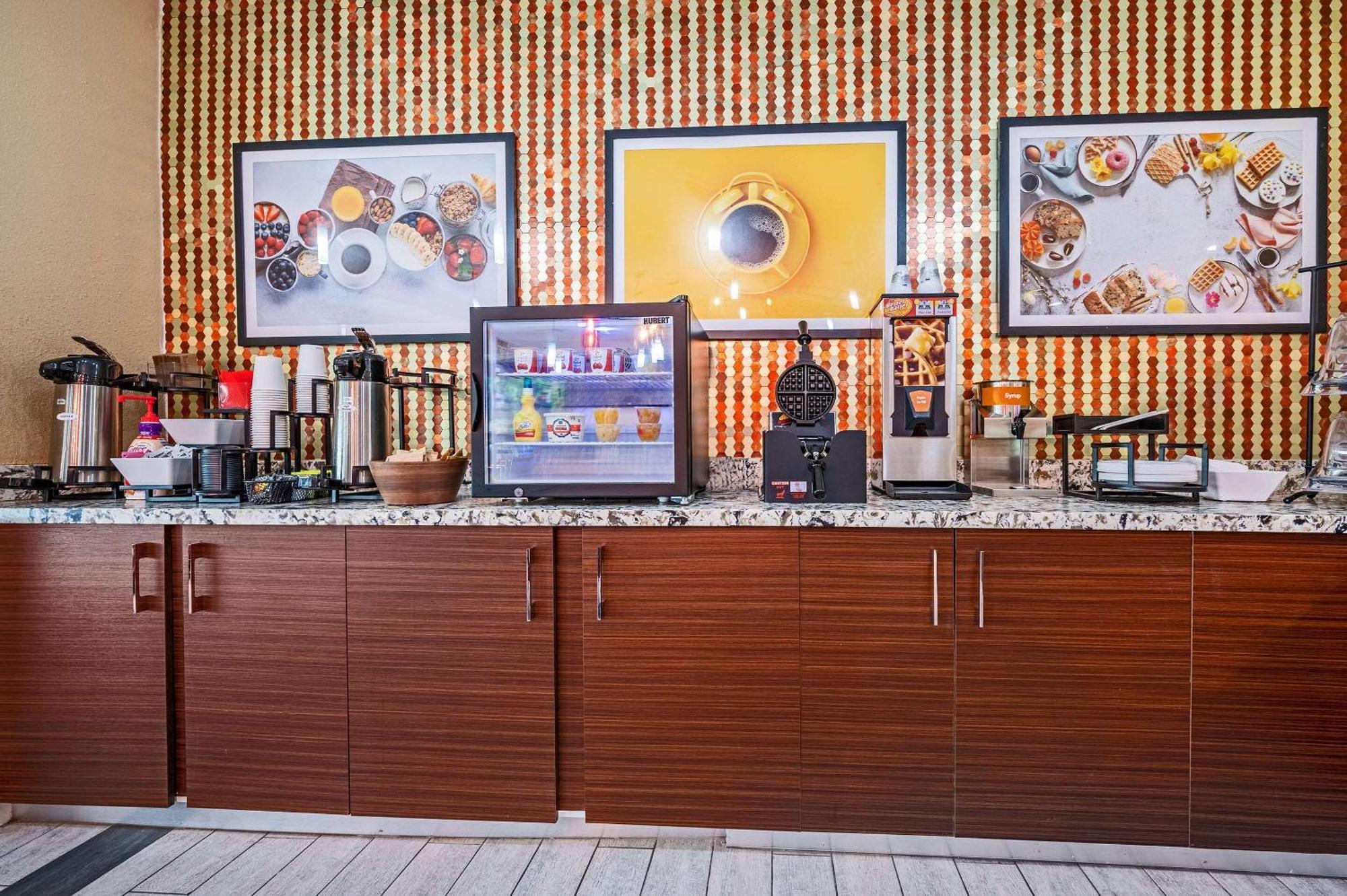 The Leo Collection Detroit, Ascend Hotel Collection リンカーン・パーク公園 エクステリア 写真