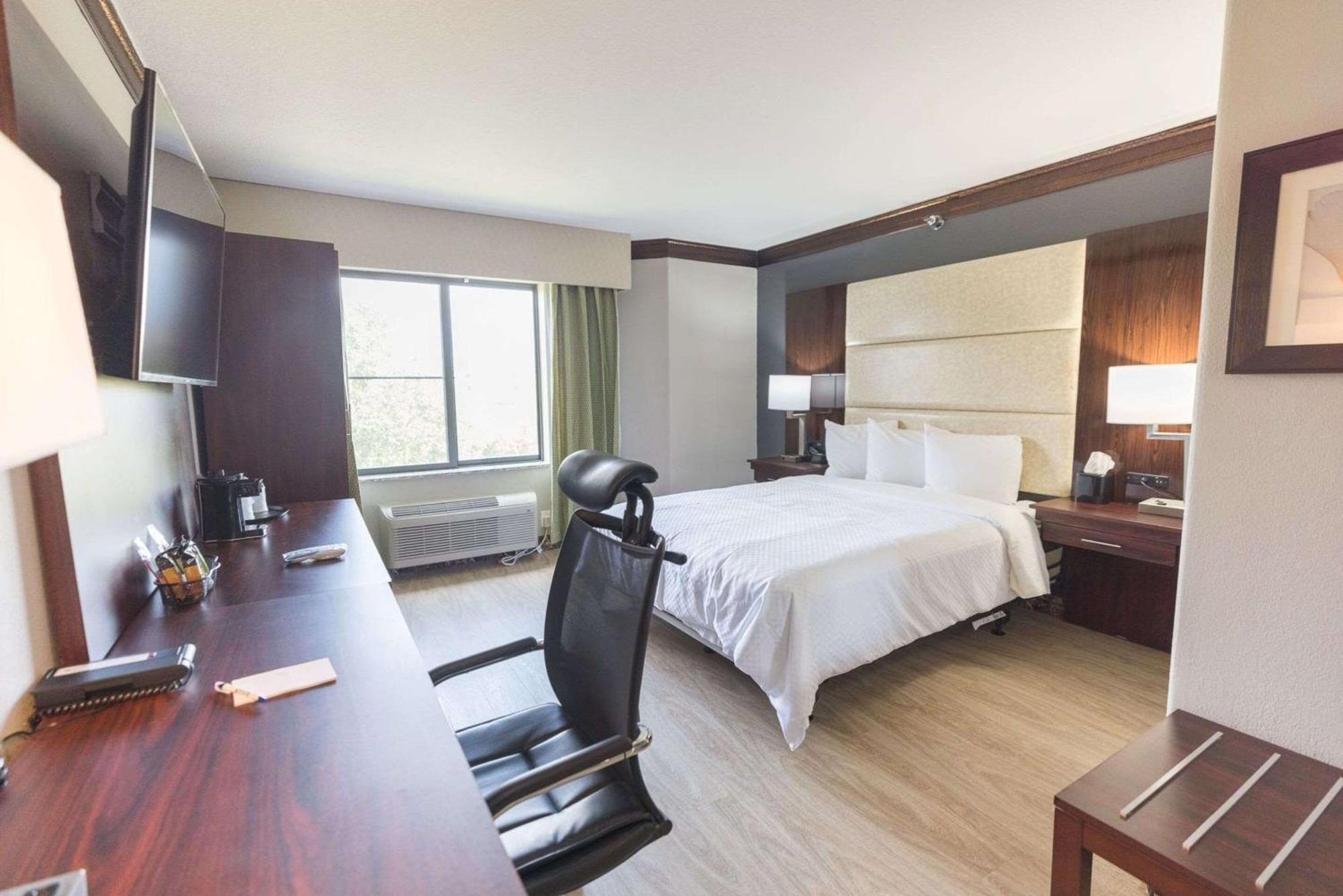The Leo Collection Detroit, Ascend Hotel Collection リンカーン・パーク公園 エクステリア 写真